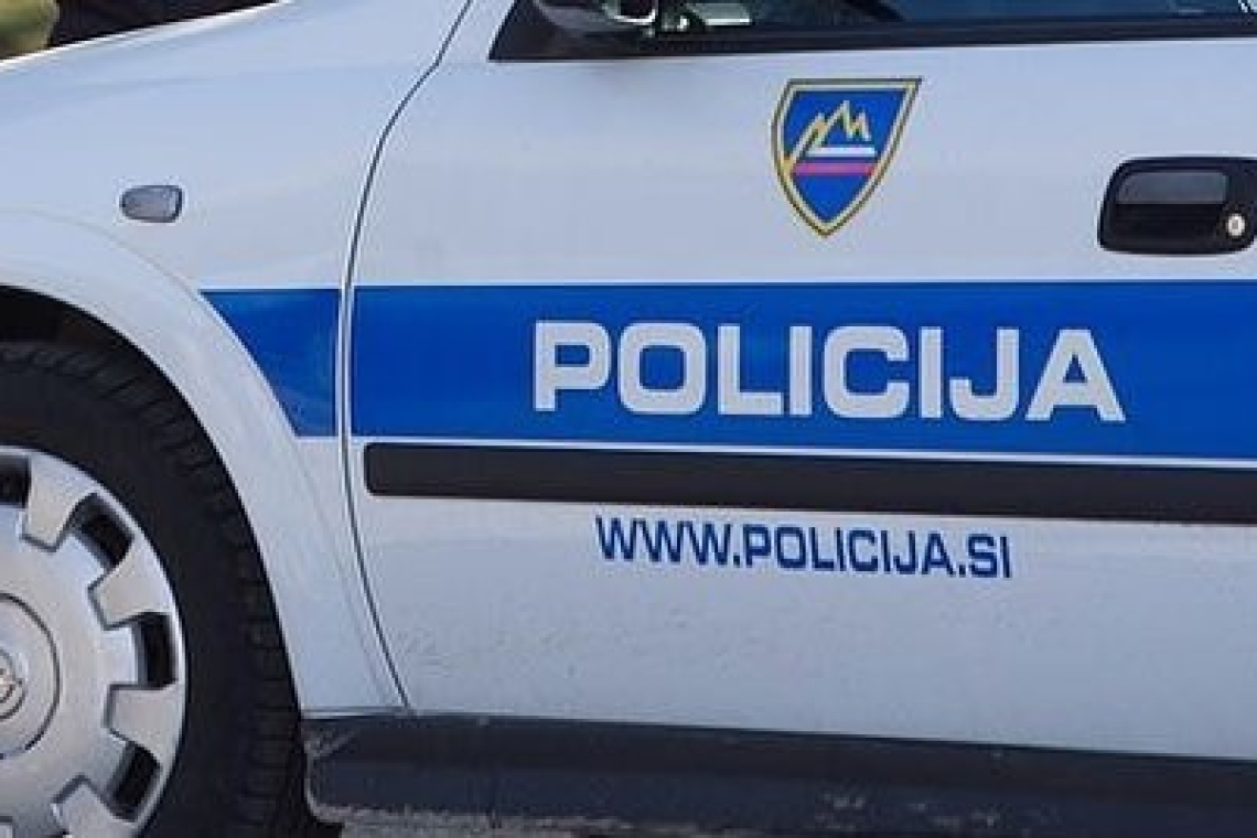 Na cesti Ljubelj-Podljubelj zaradi neprilagojene hitrosti huda prometna nesreča