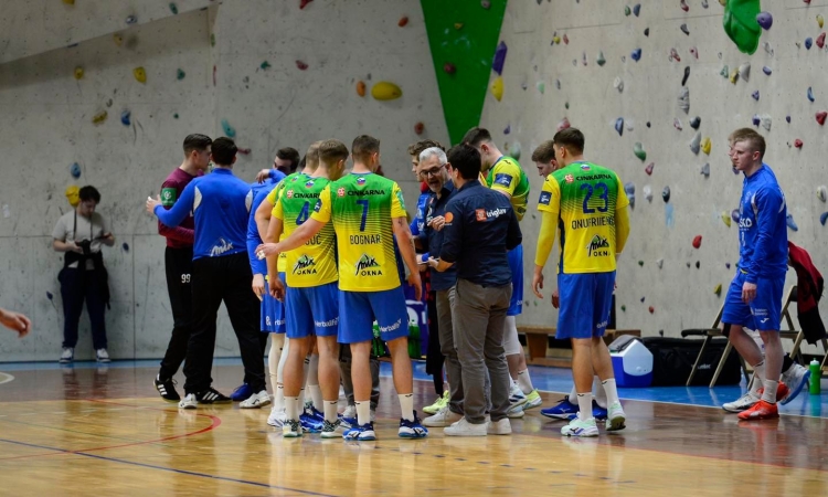 Rokometaši Slovenj Gradca in Celja Pivovarne Laško so se razšli z neodločenim izidom 27:27