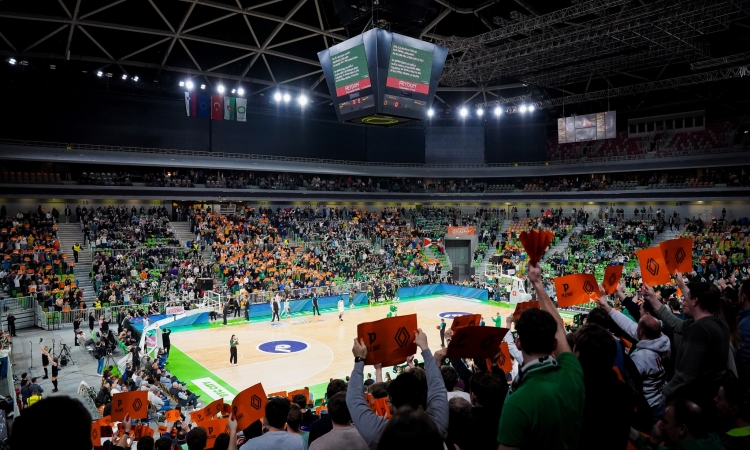 V Stožicah napeto pred obračunom Cedevite Olimpije in Partizana