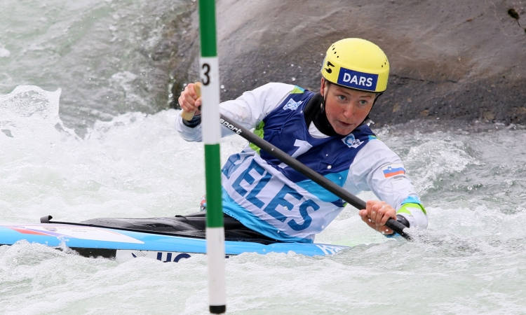 Eva Alina in Žiga Lin Hočevar slavila na I Feel Slovenia pokalu v Tacnu