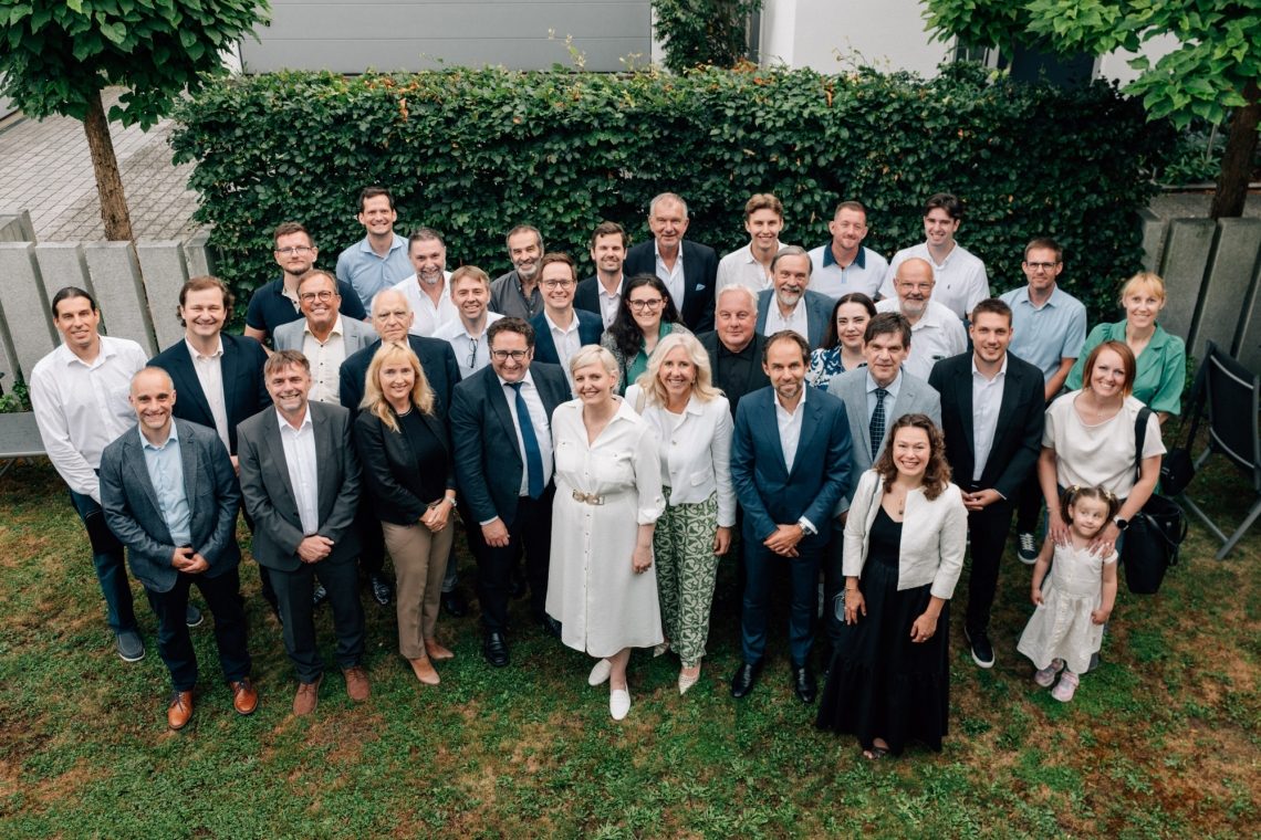 Slovenska vesoljska delegacija sklenila uspešen obisk na Bavarskem