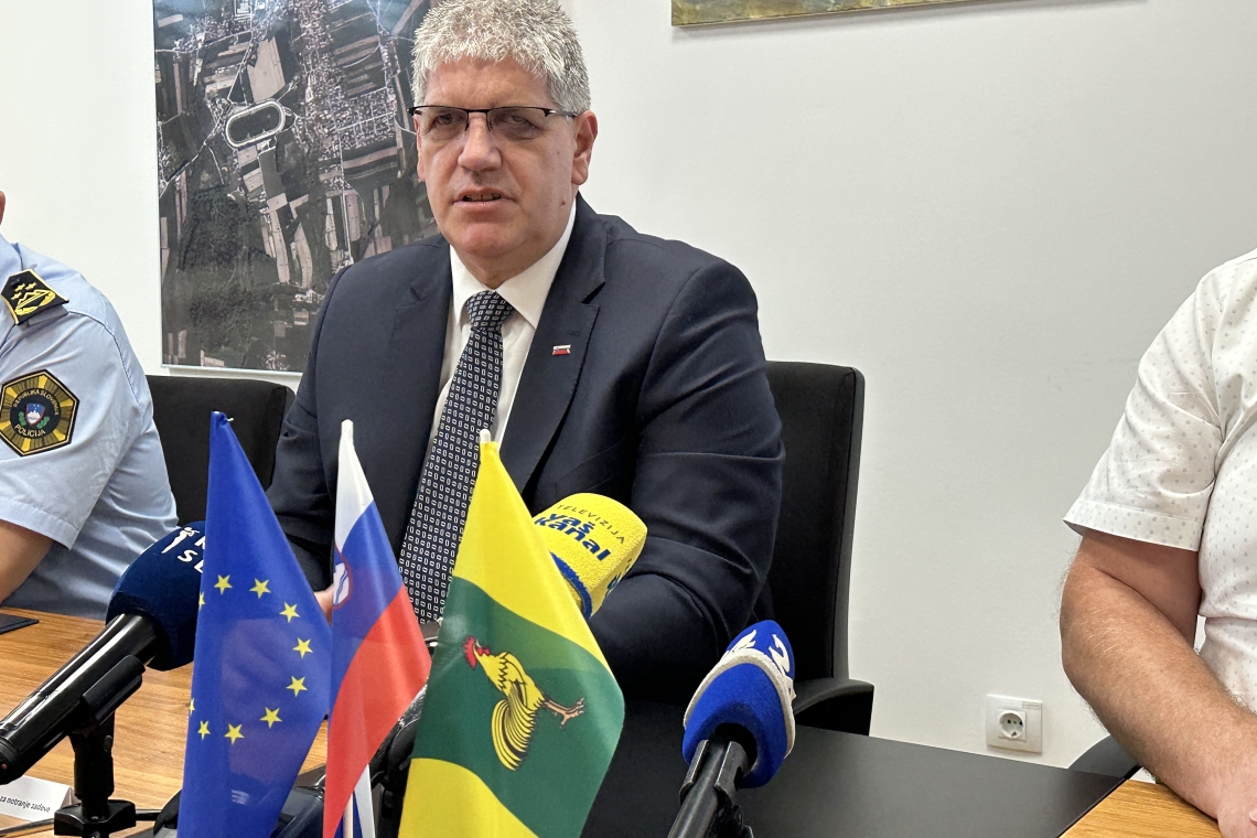 Minister Poklukar napovedal podpis pogodbe za nakup dveh helikopterjev