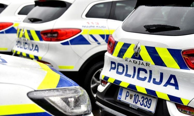 Policija opozarja na lažna sporočila bank