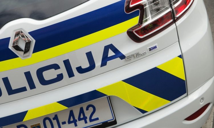 Nezakonite migracije v upadu, policija krepi nadzor in sodelovanje