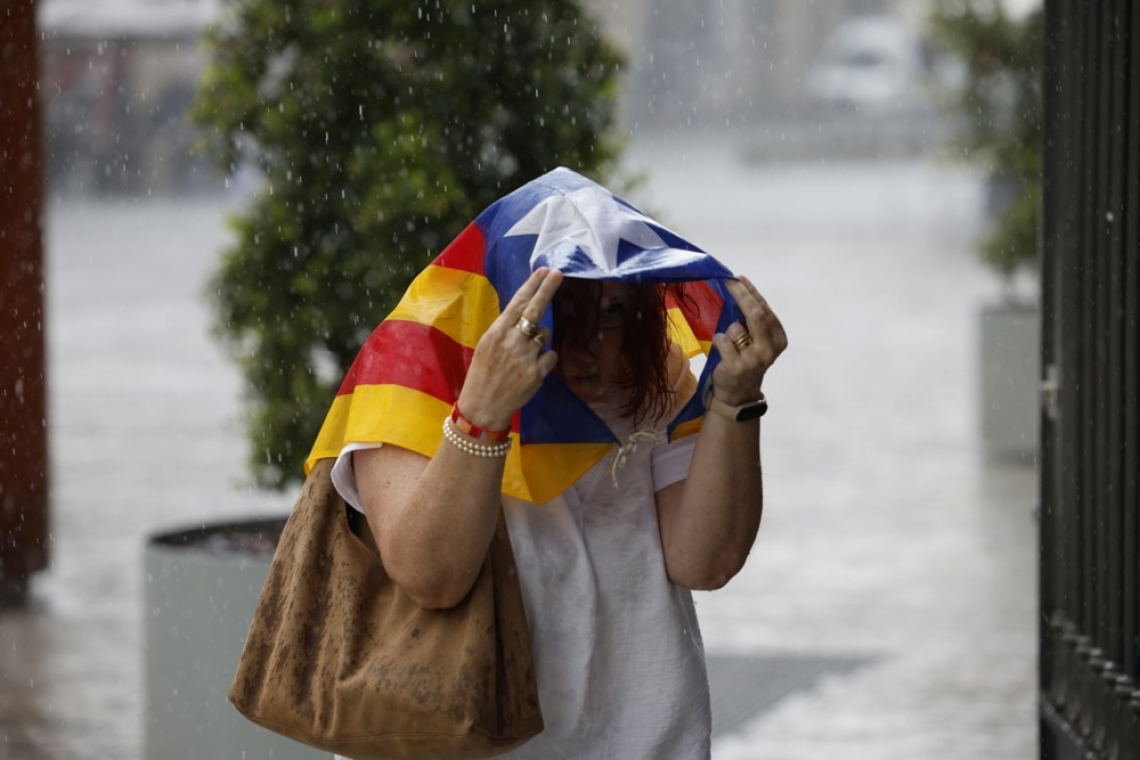 Močno deževje zahtevalo smrtno žrtev v Španiji, motnje tudi v Franciji
