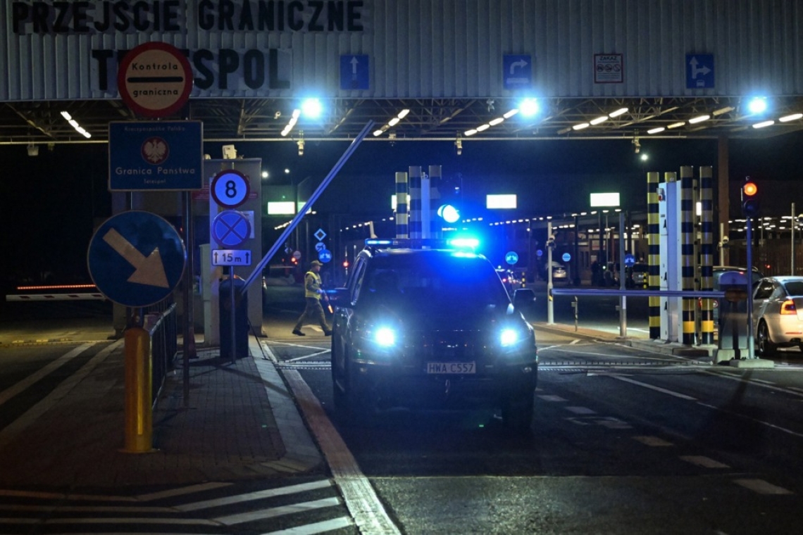 Poljska do aprila podaljšala nadzor na meji z Nemčijo in Litvo