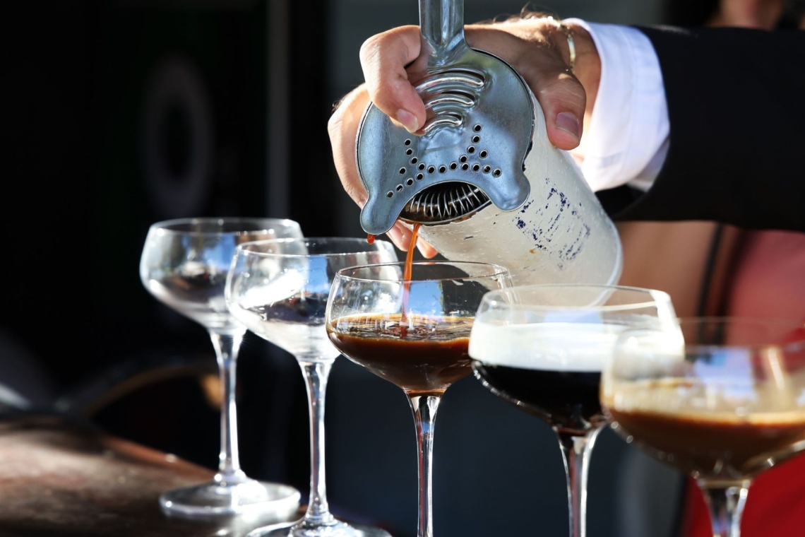 V Izoli s kavnimi koktajli in sladicami obeležili mednarodni dan kave