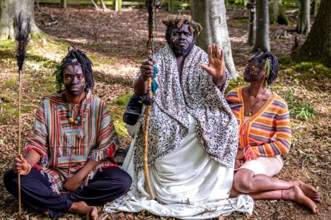 Škotska policija izgnala samooklicano afriško pleme iz gozdov Jedburga