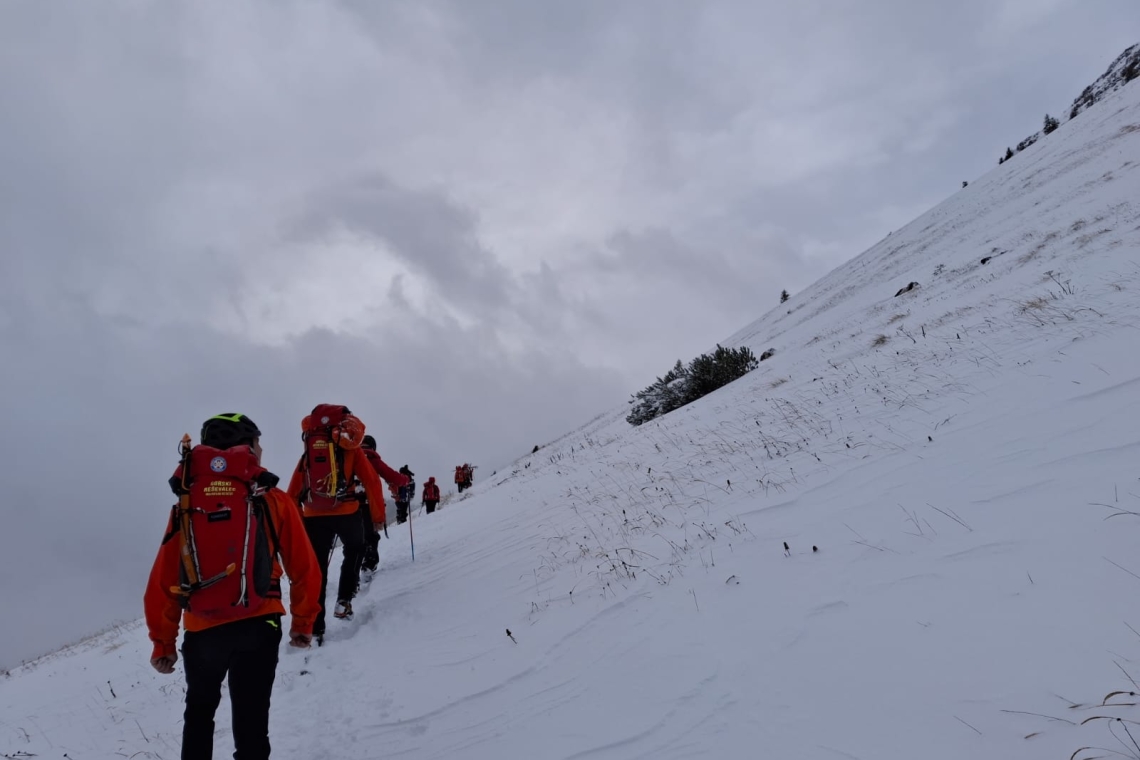 Pod Toscem plaz zasul tri hrvaške planince, eden mrtev, dva pogrešana