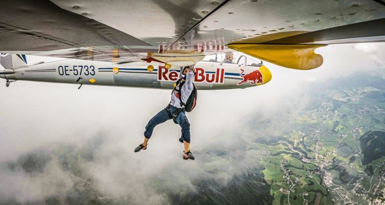 Domen Škofic climbs into history with first ascent on a glider in mid-air