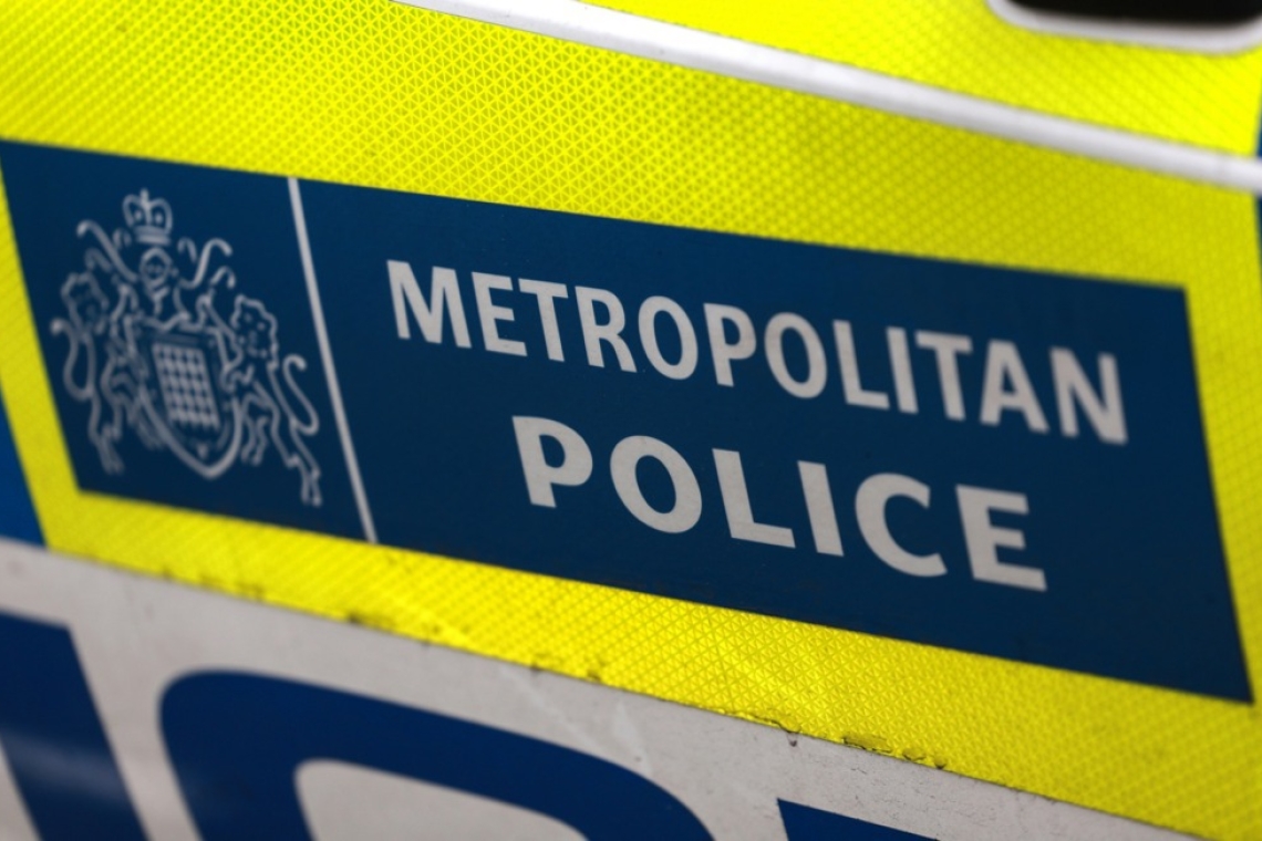 Londonska policija razkrila mrežo tatov mobilnih telefonov, aretiranih 46 oseb