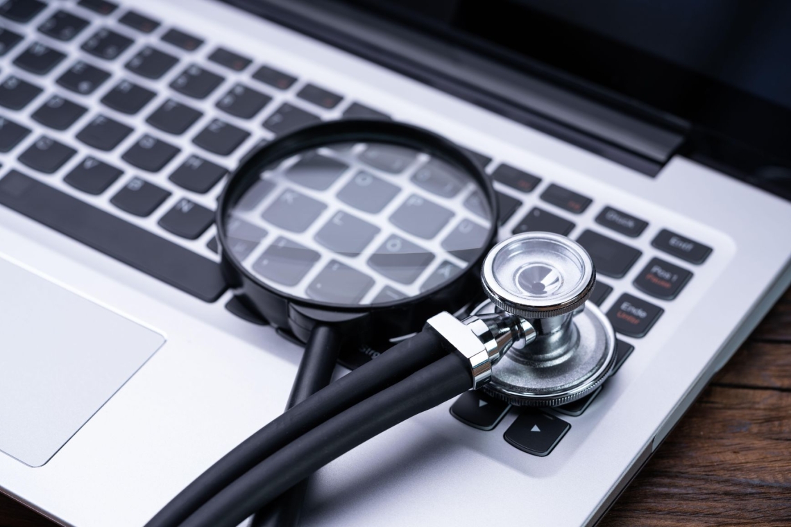 Umetna inteligenca napoveduje bolezni: Odkrivanje patologij, še preden se pojavijo simptomi