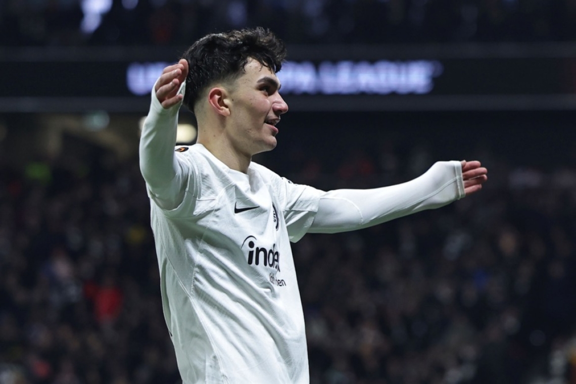 Odškodnine tudi za reprezentančne nogometne prestope?