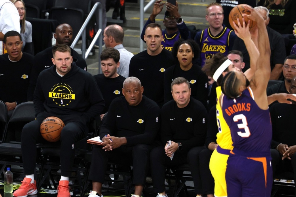 Dončić ob porazu jezernikov prispeval 31 točk