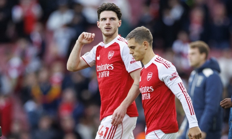 Bijol spet le na klopi, Arsenal z zmago zadržal vodstvo