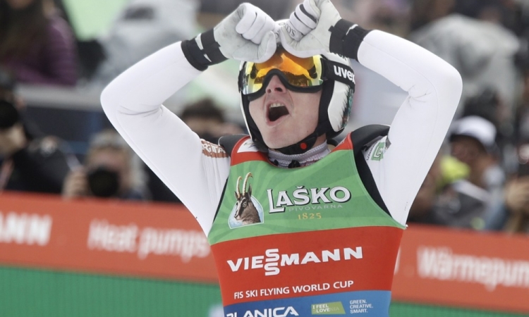 Domen Prevc danes tretji v Klingenthalu