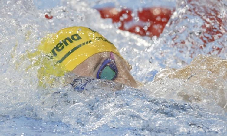 Mollie O'Callaghan svetovni rekord na 200 prosto