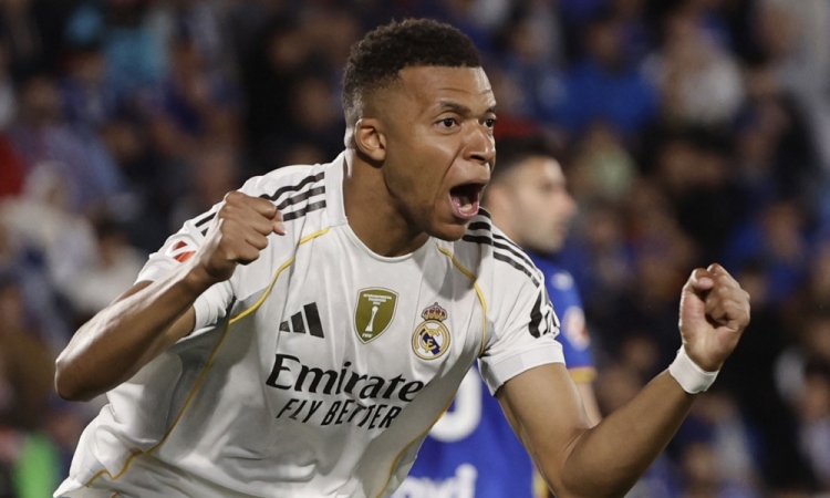 Real Madrid pred el clasicom dve točki pred Barcelono