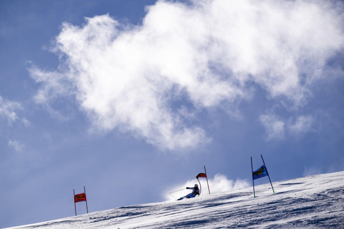 Pet Slovencev na uvodu sezone svetovnega pokala v Söldnu