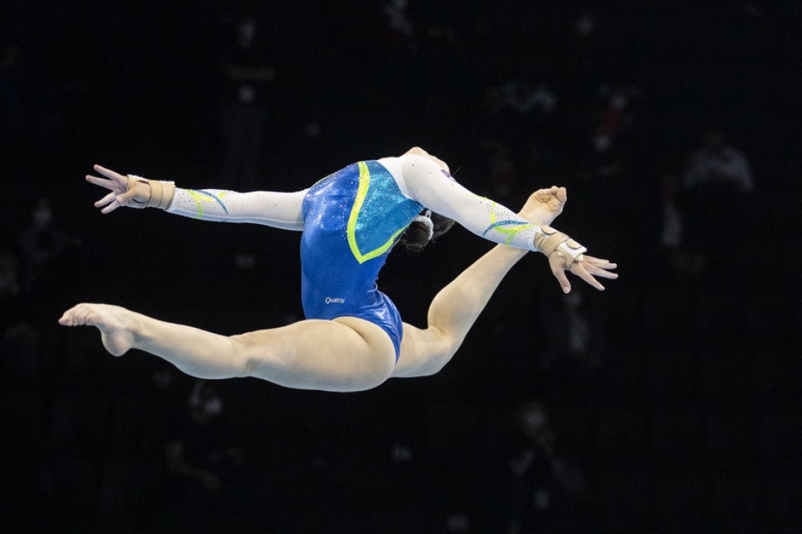 Telovadka Lucija Hribar na SP v zgodovinski finale