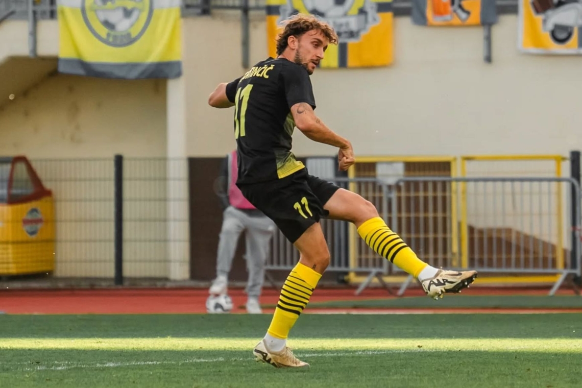 Nogometaši Kalcerja Radomelj in Kopra so se razšli z neodločenim izidom 1:1