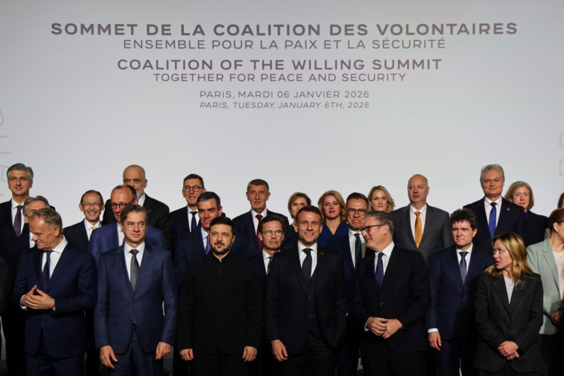 Golob v Parizu: Slovenija podpira vse poti do trajnega miru v Ukrajini