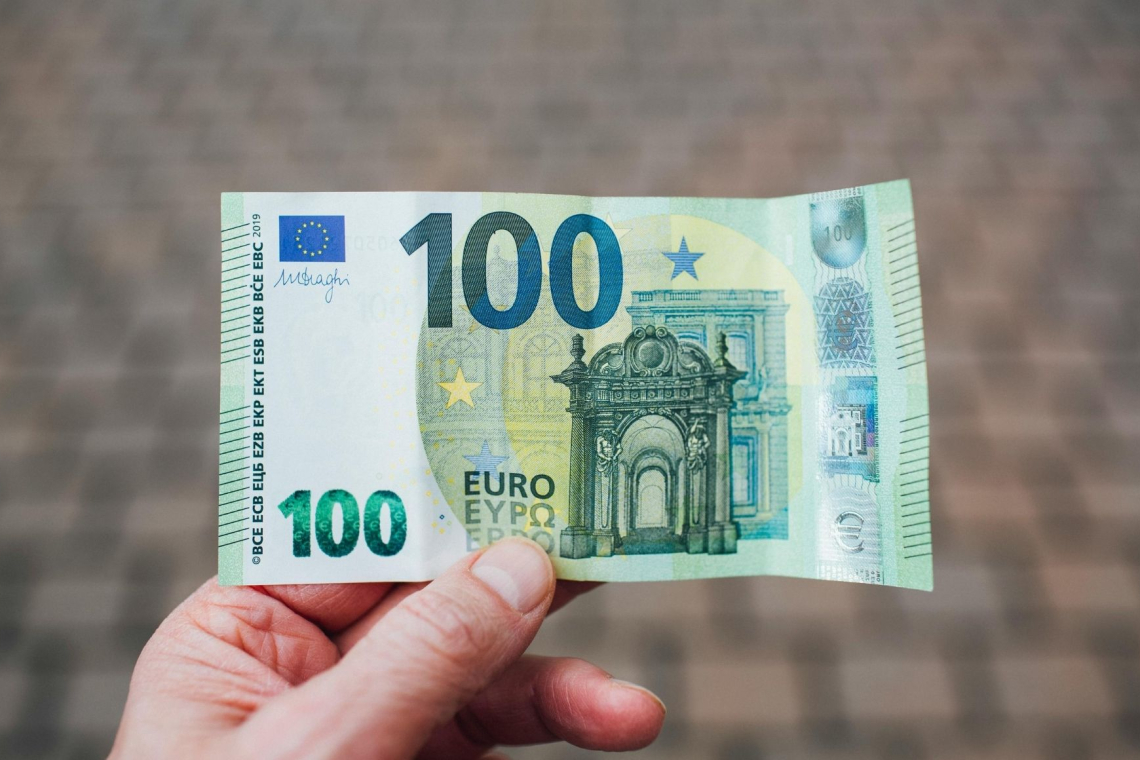 Koliko pomeni bruto plača 1.500 evrov v Sloveniji, Avstriji, Hrvaški in Italiji?
