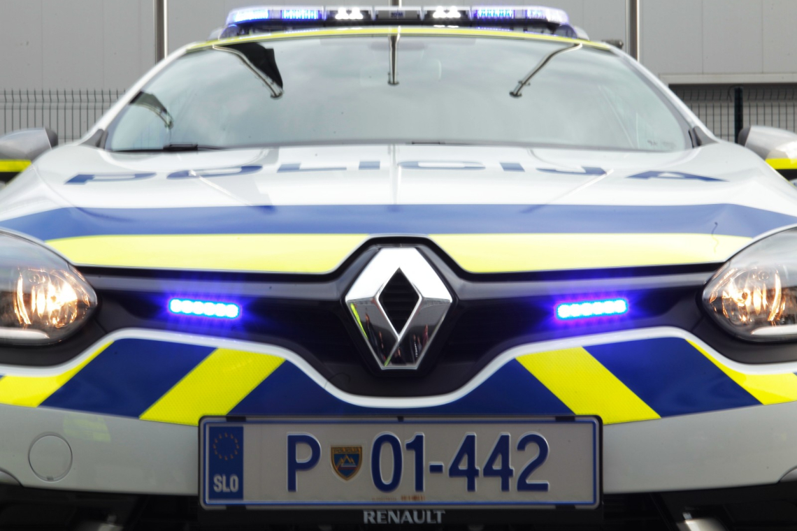 Policisti v Kranju zalotili vlomilca med dejanjem
