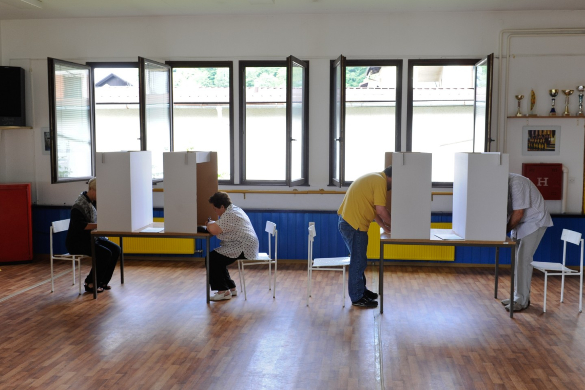 Volitve 2026 prinašajo znane obraze iz športa, kulture in medijev