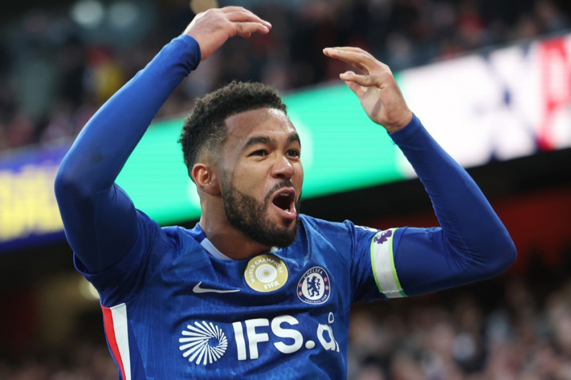 James še za šest let podaljšal zvestobo Chelseaju